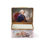 Porcelain snuffbox with cover open to reveal interior portrait of Frederick the Great